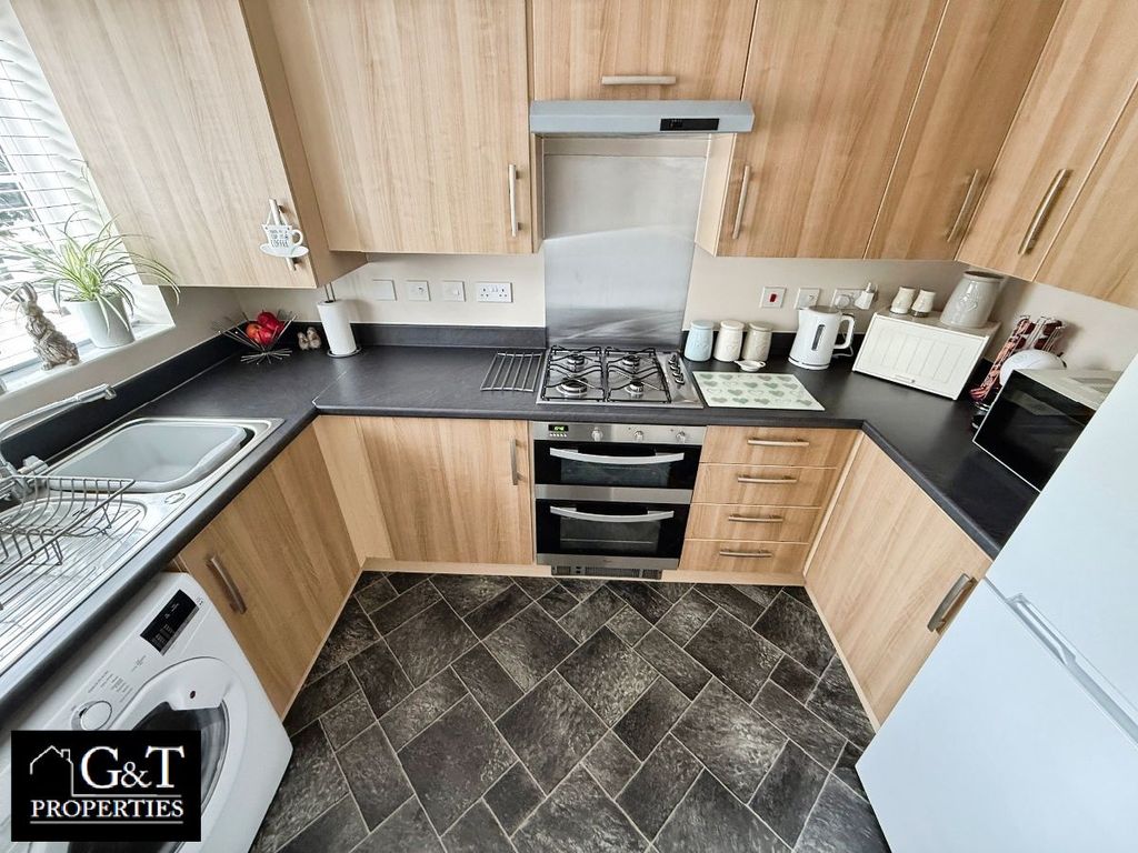 Property photo 2 of 29 Kitchen