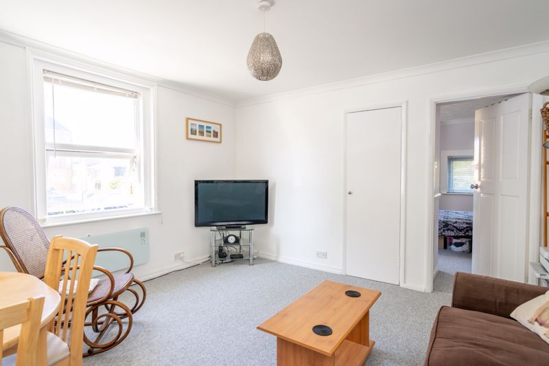Property photo 2 of 11 Photo 8