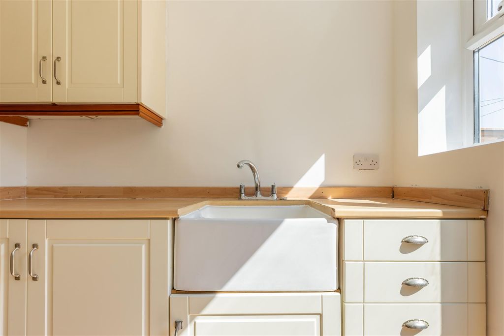 Property photo 3 of 34 22 Ashton Road (17).Jpg