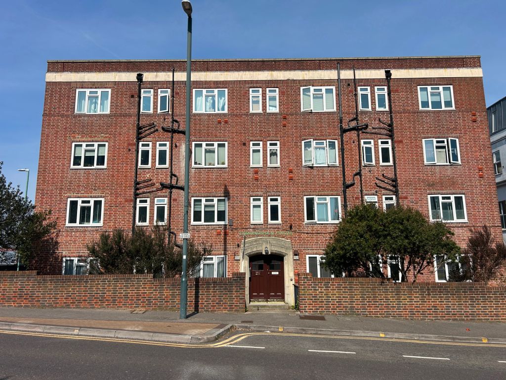 Property photo 2 of 11