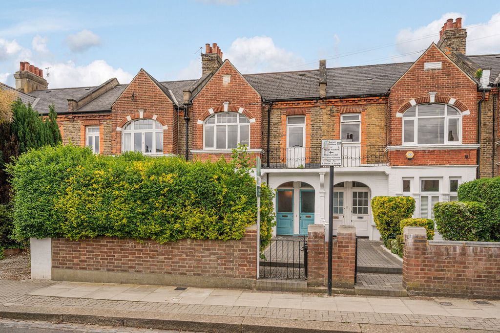 Property photo 1 of 17