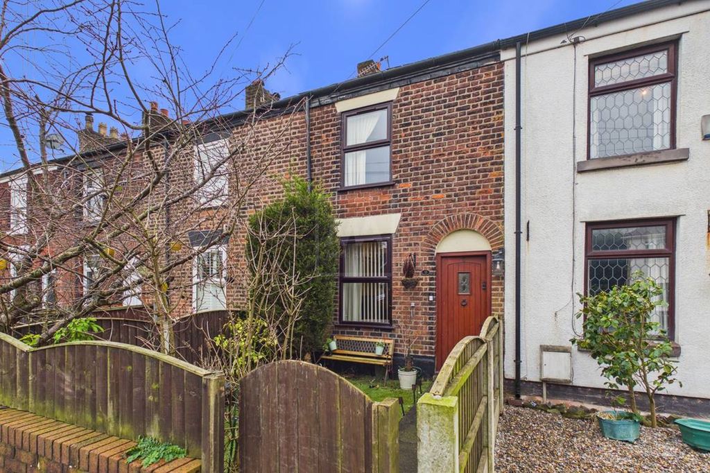 Property photo 1 of 10 Front External