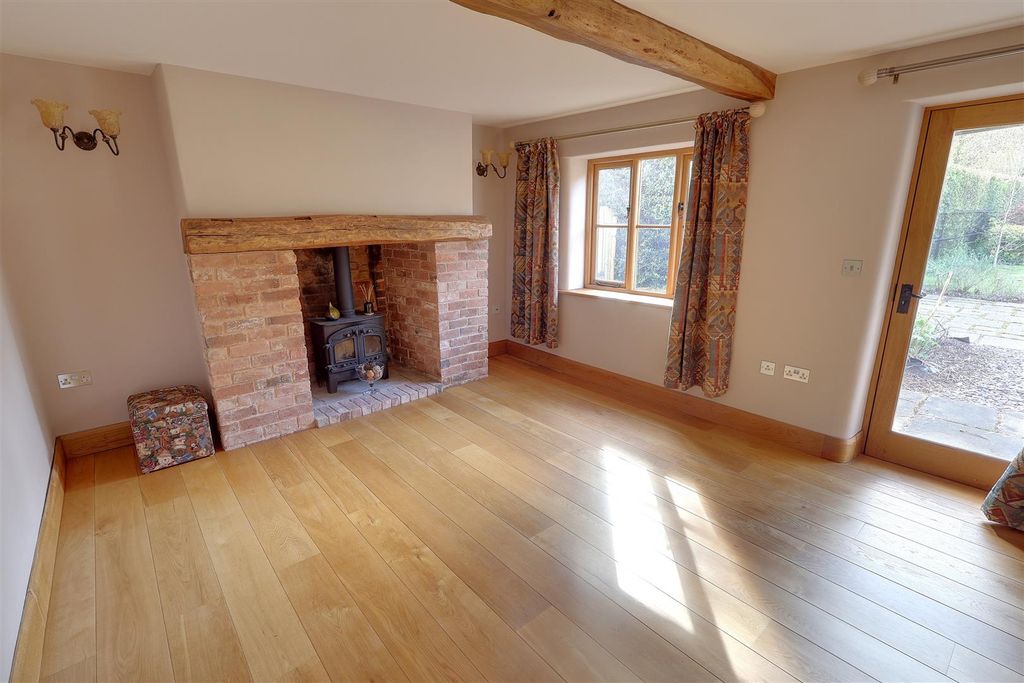 Property photo 3 of 34