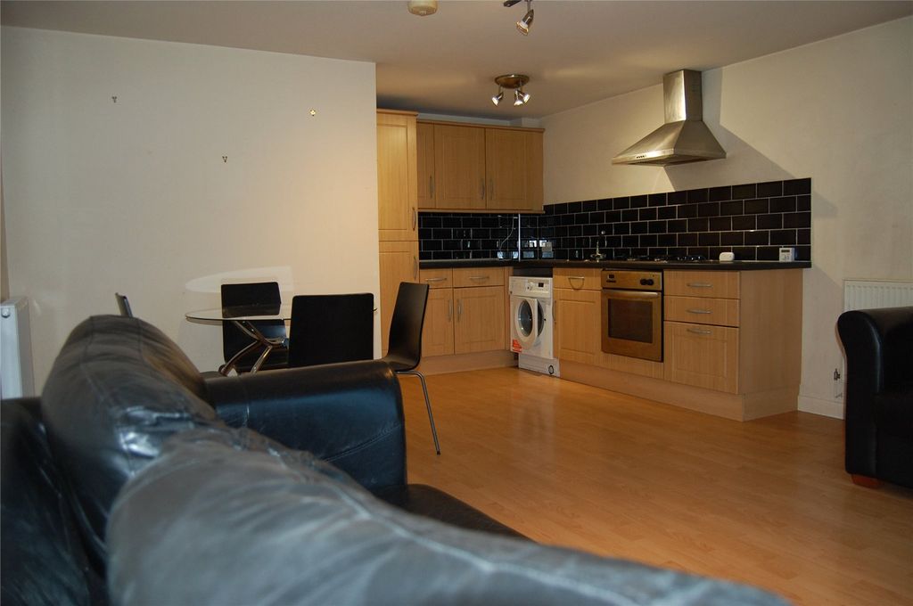 Property photo 3 of 18 Picture No. 07