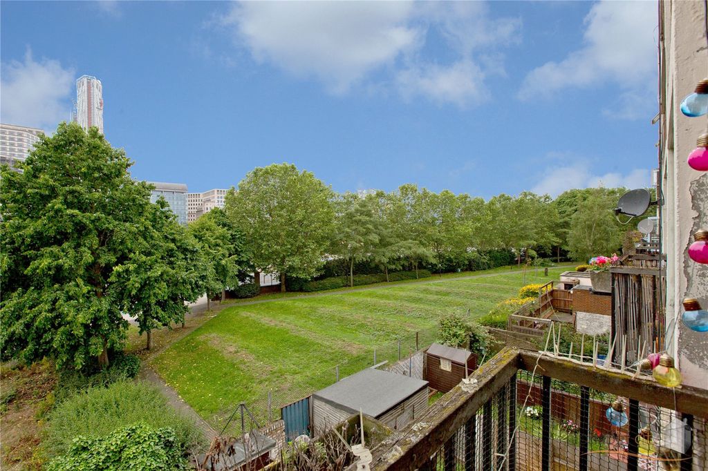 Property photo 1 of 10 View