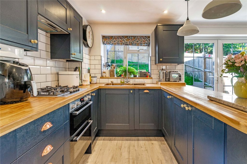 Property photo 3 of 13 Kitchen