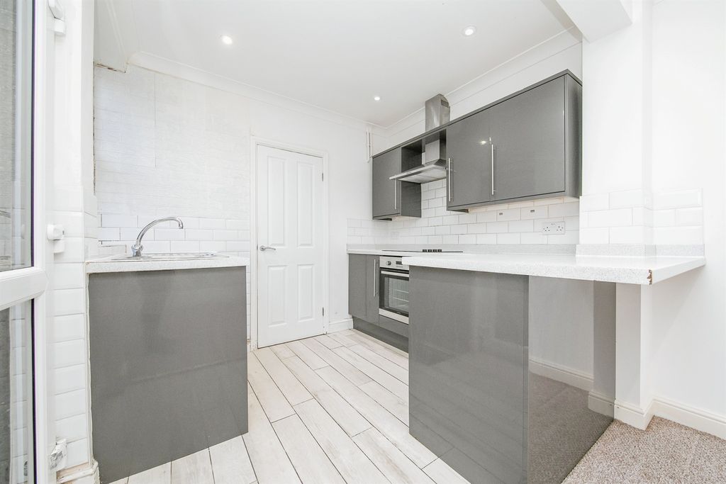 Property photo 2 of 12 Kitchen