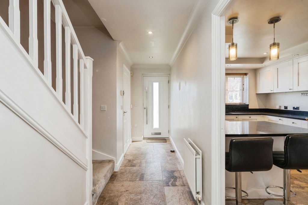 Property photo 2 of 30 Pbox-Img.Jpg