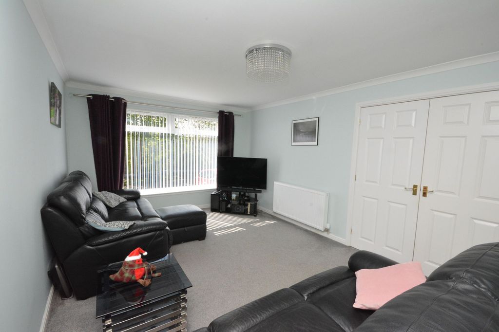 Property photo 2 of 21
