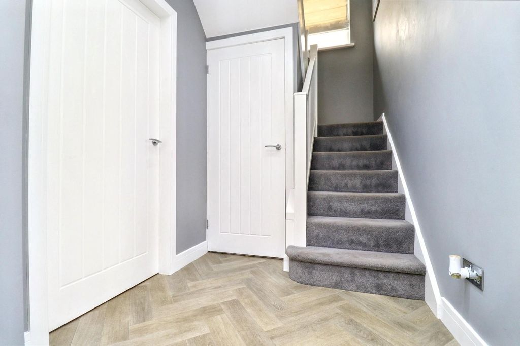 Additional image 21 of 5 bed detached house for saleWainwright Walk, Seaton Carew, Hartlepool TS25
