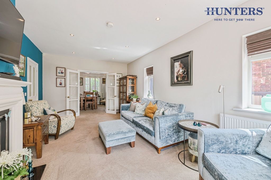 Property photo 3 of 38 Pbox-Img.Jpg