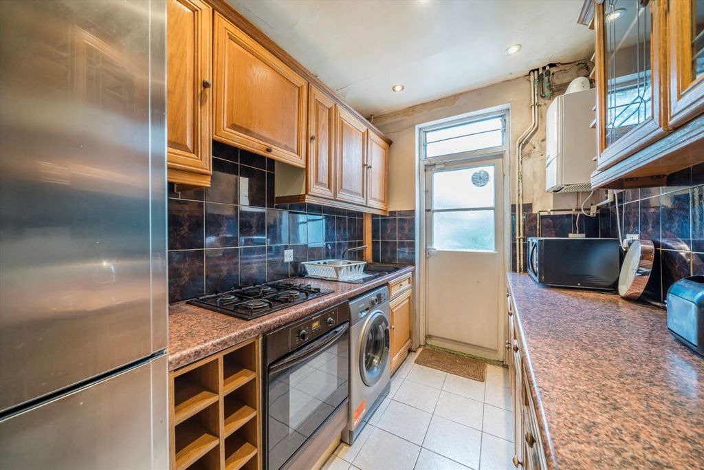 Property photo 3 of 7