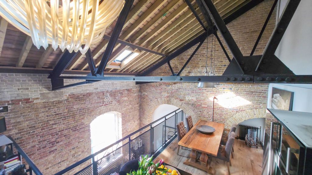 Property photo 2 of 27 20260303_144922