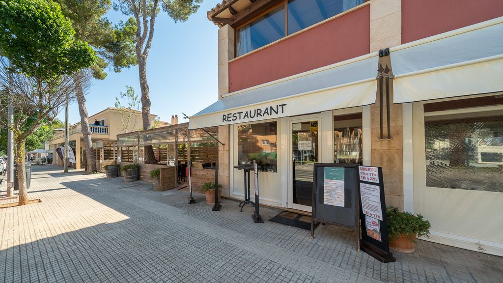 Property photo 2 of 24 Bistro-12.Jpg