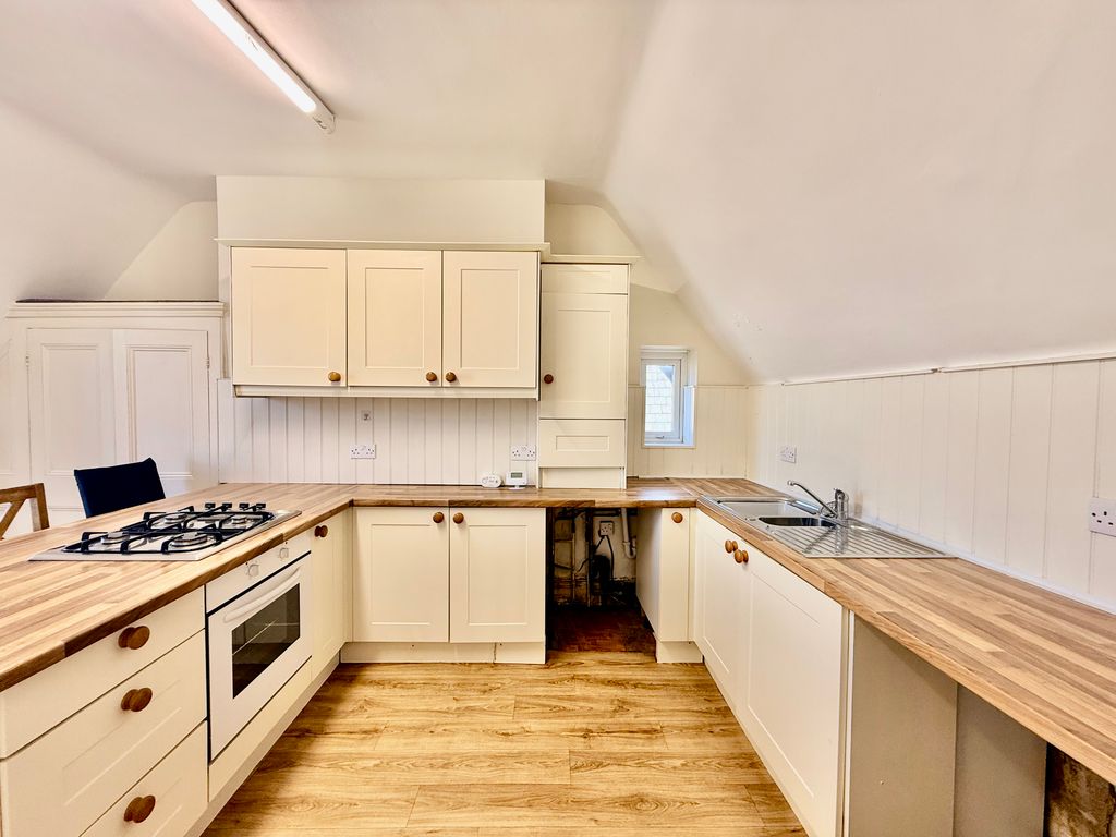 Property photo 3 of 13 Image