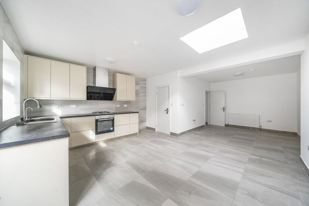 Property photo 3 of 10 Picture No. 08