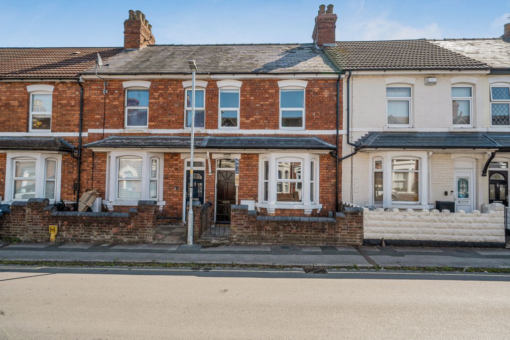 Property photo 1 of 12 146591416A16Bdada16d5