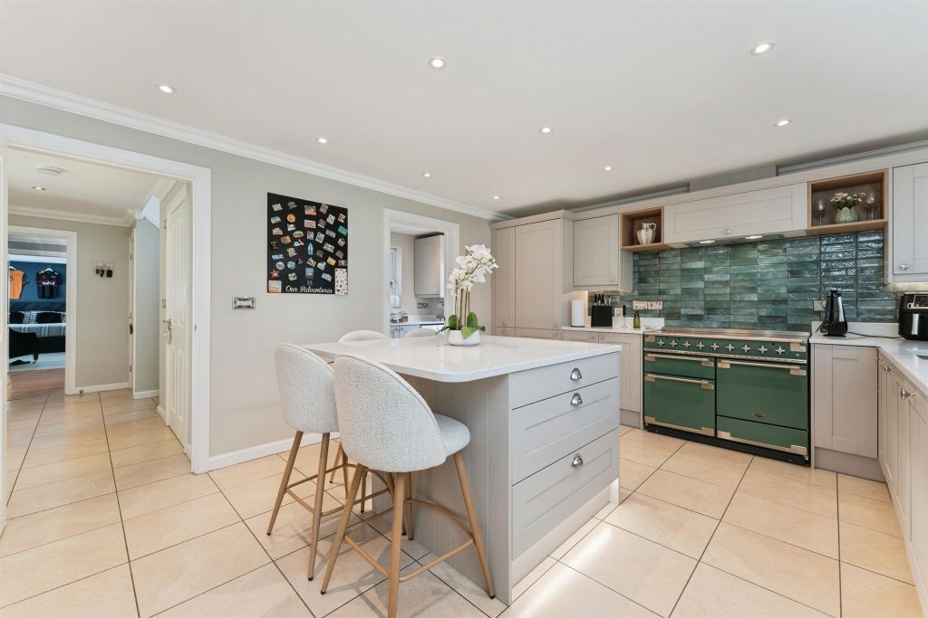 Property photo 2 of 24