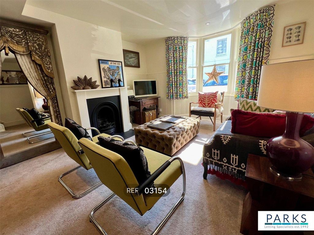 Property photo 2 of 15 Living/Dining Room