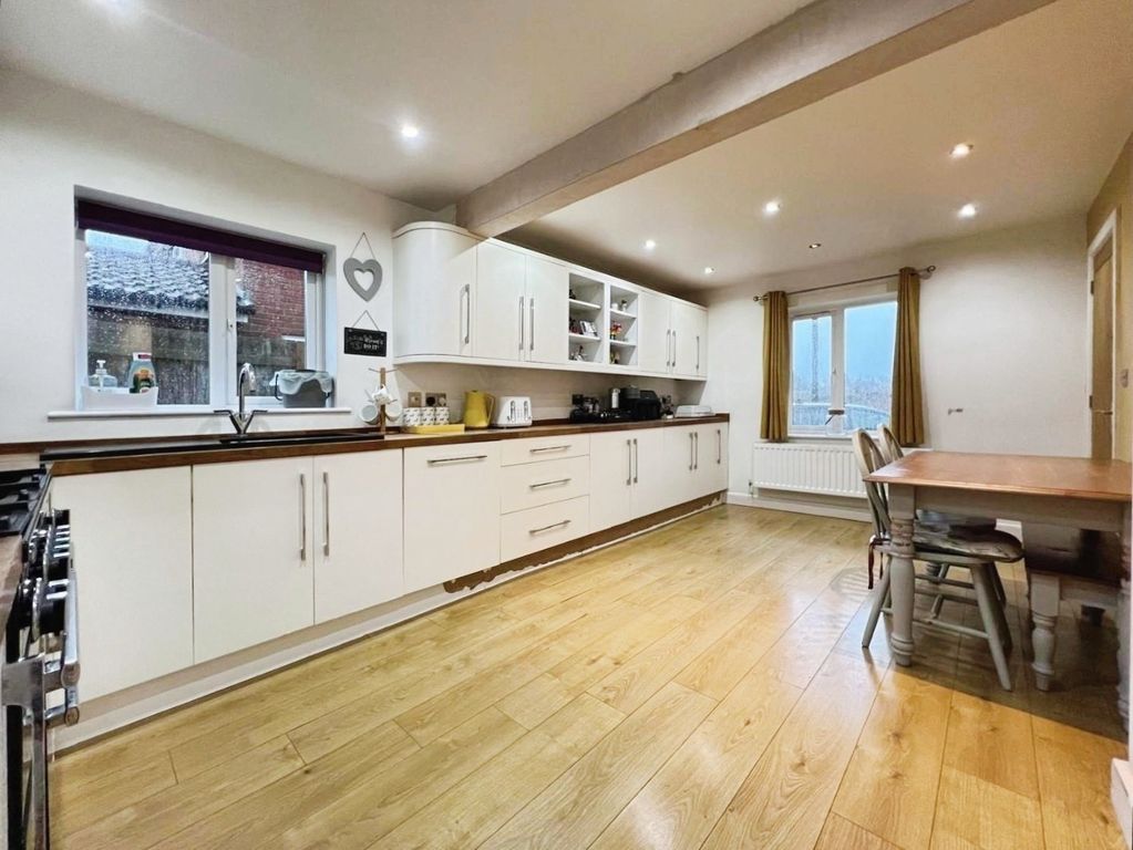 Property photo 2 of 23 Pbox-Img.Jpg