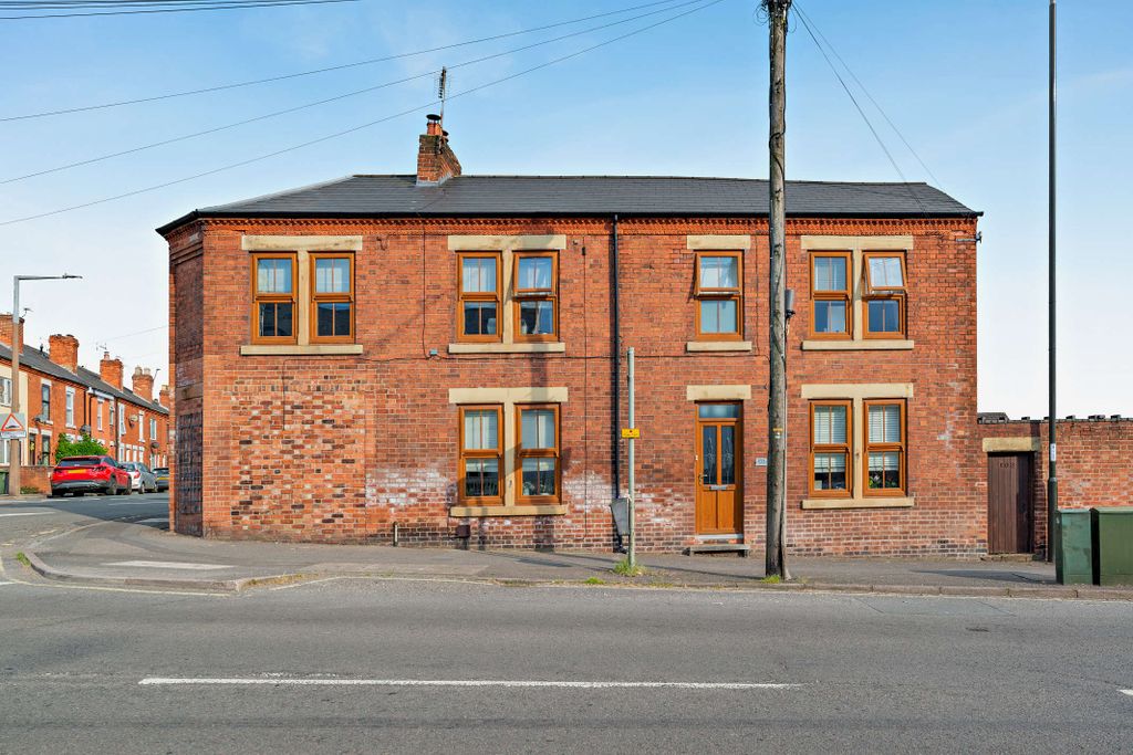 Property photo 1 of 41