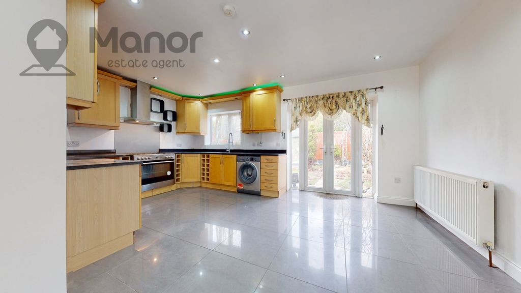 Property photo 3 of 19 63ce8410Cb4A9Fac4A35886B_A1Bf3A6A4Bf501cc777Efdc0070795Be4Efbd8E301744071c7F8Fb0F1ce202F5