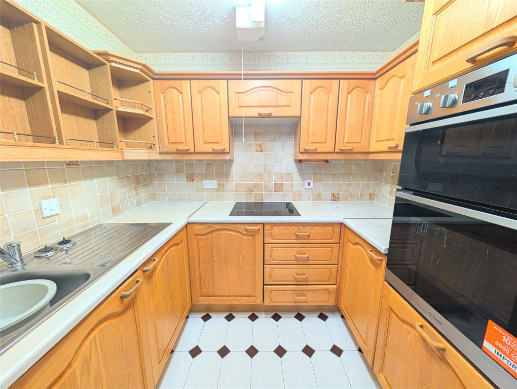 Property photo 2 of 15 Picture No. 11