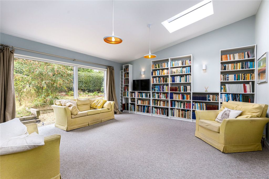 Property photo 2 of 10 Picture No. 03