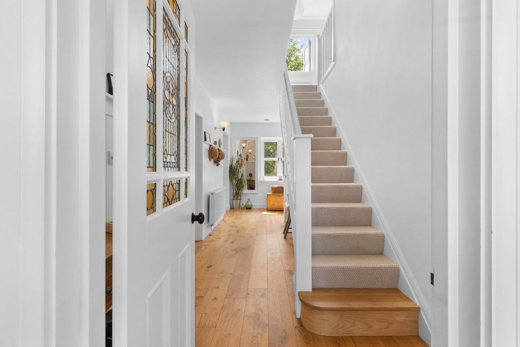 Property photo 2 of 45