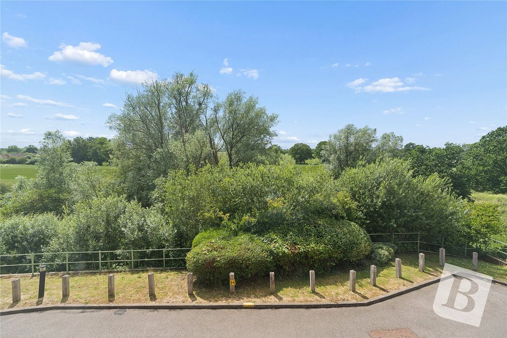 Property photo 2 of 19 View