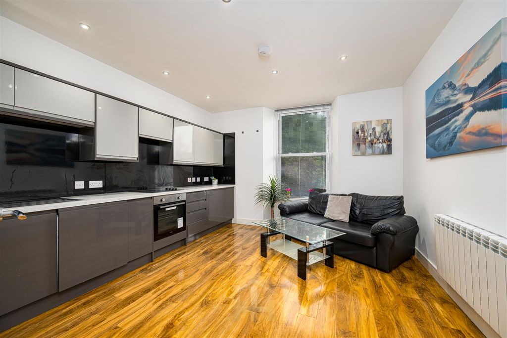 Property photo 3 of 6 Z92_6925-Edit.Jpg