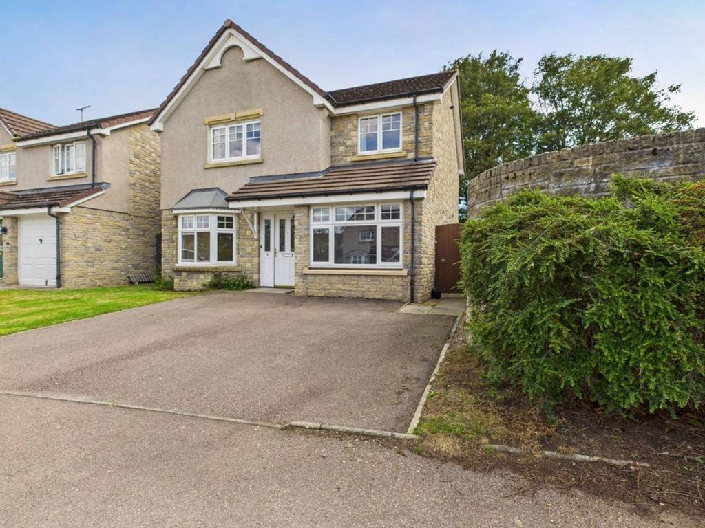 Property photo 1 of 33