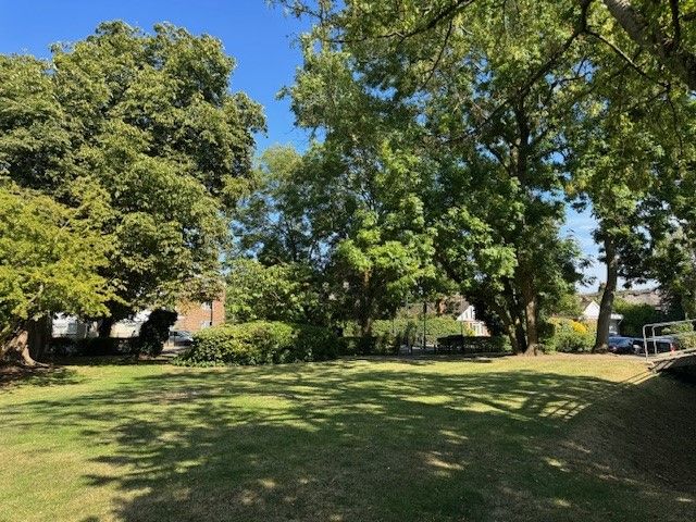 Property photo 1 of 5