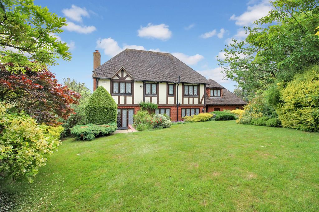 Property photo 2 of 31
