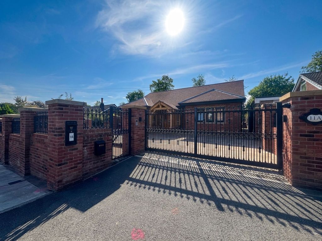 Property photo 2 of 43