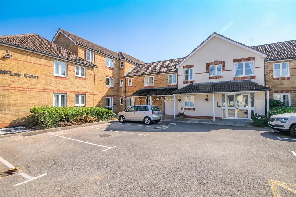Property photo 1 of 15 Mclay Court, Herncrabtree, Communal (1).Jpg