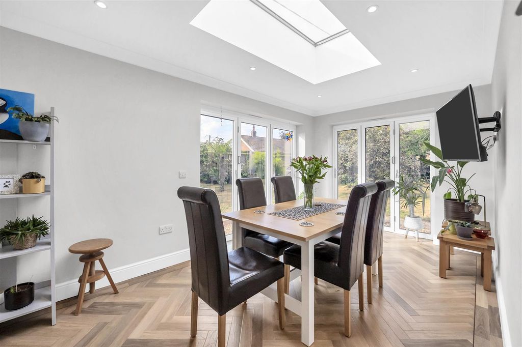 Property photo 2 of 19 Dcp_6303.Jpg