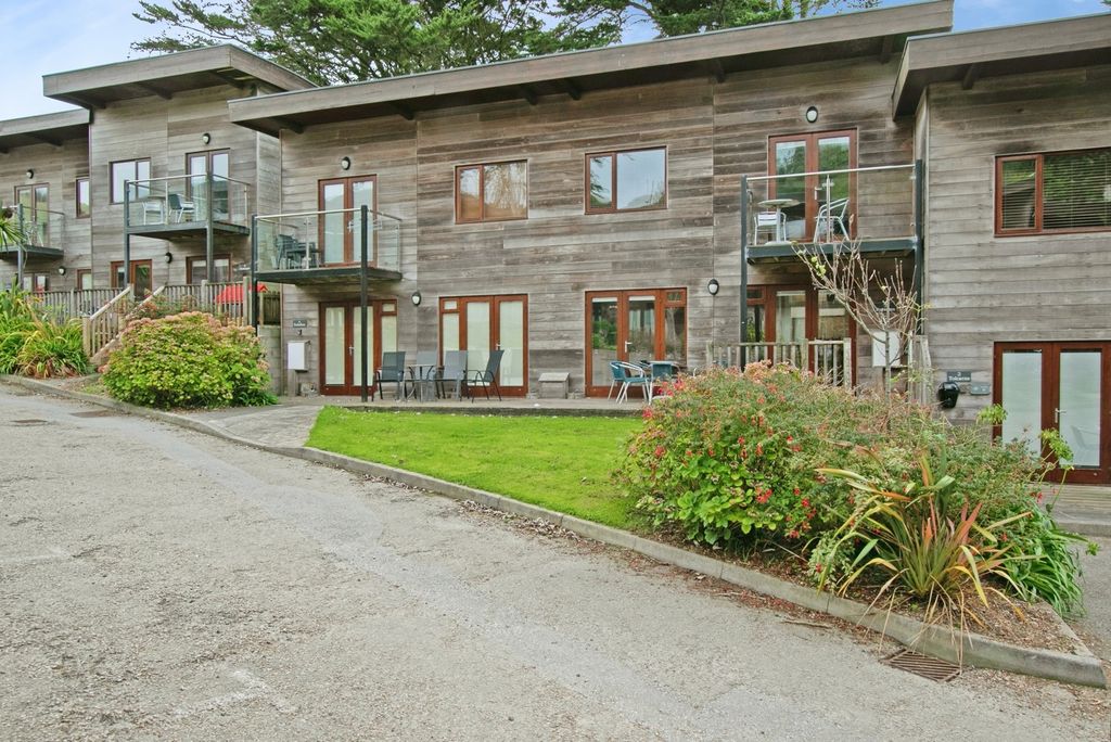 Property photo 2 of 19 Pbox-Img.Jpg