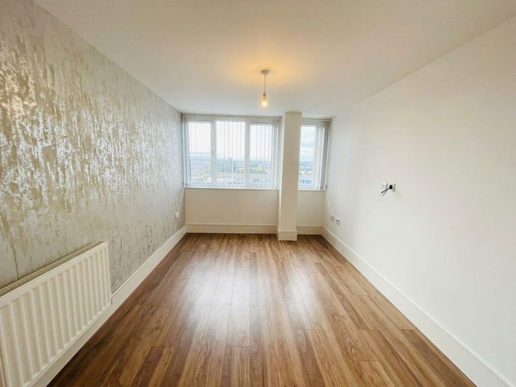 Property photo 3 of 5