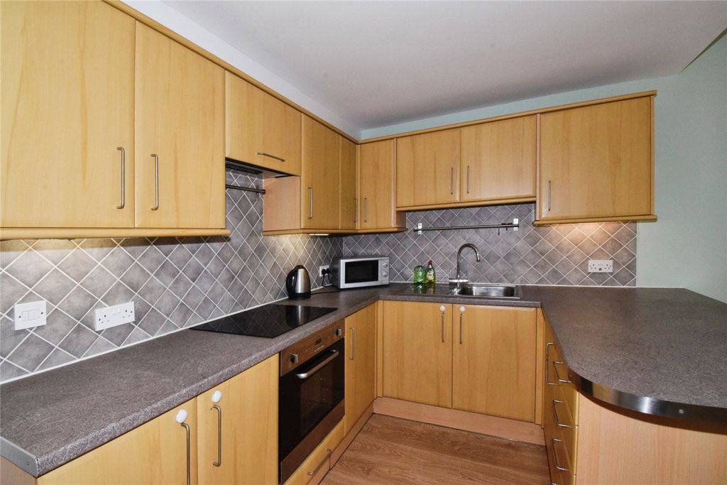 Property photo 3 of 19 Kitchen Area
