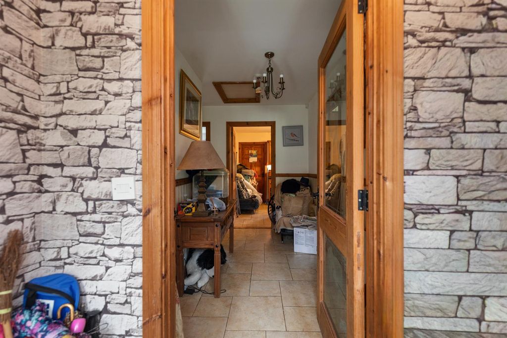 Property photo 3 of 30 246 Ballynahinch Road 15.Jpg