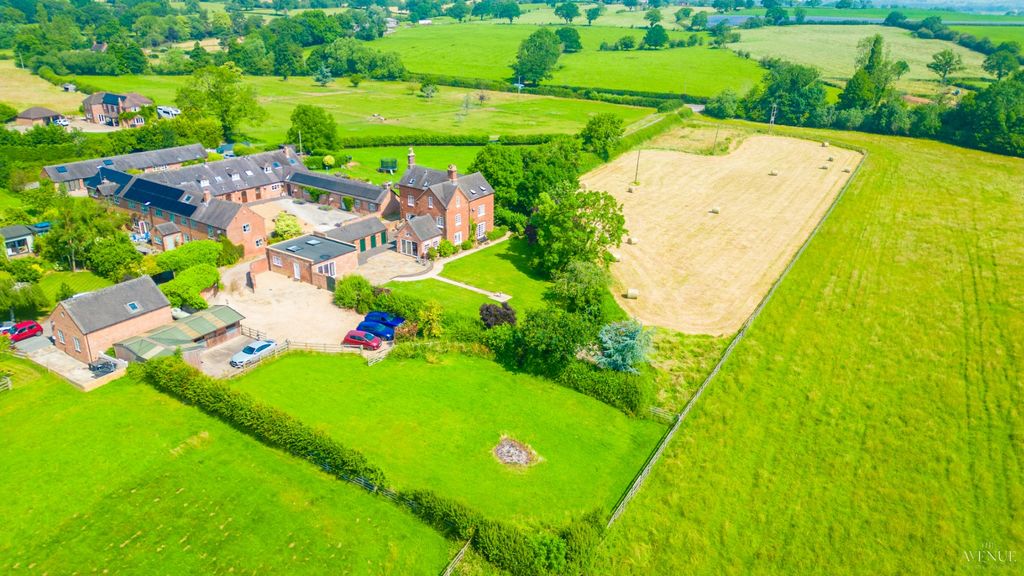 Property photo 1 of 57 5226810