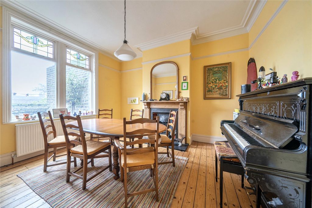 Property photo 3 of 22 Picture No. 05