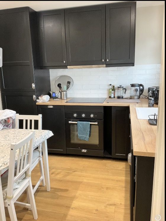 Property photo 3 of 8 Kitchen