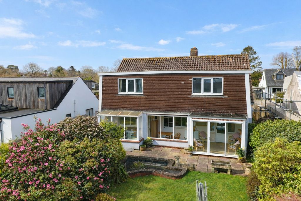 Property photo 2 of 19