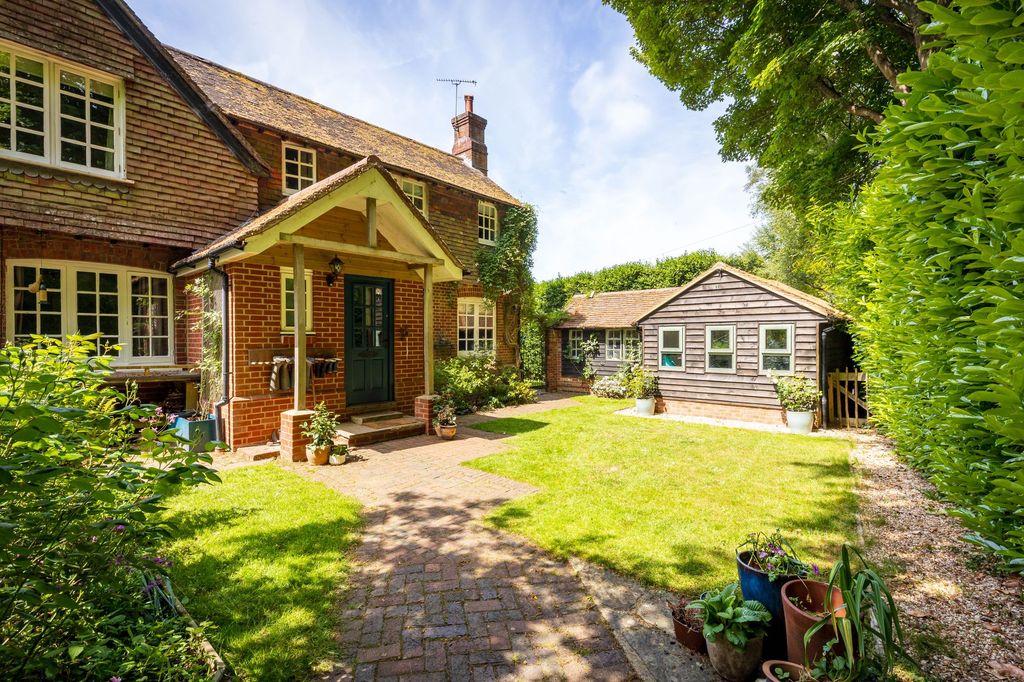 Property photo 1 of 30