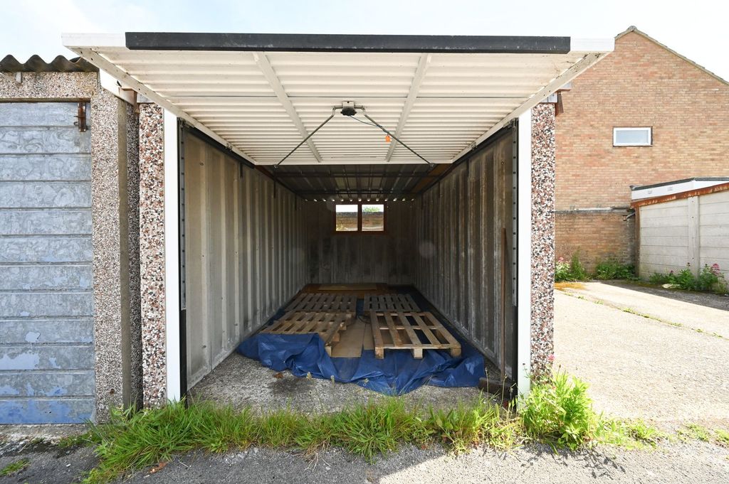 Property photo 2 of 3 Internal