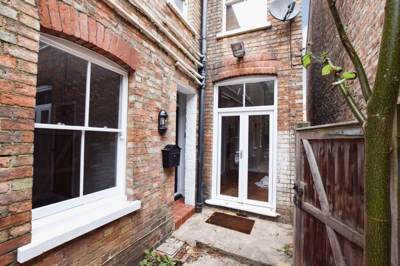 Property photo 2 of 19 Side Entrance