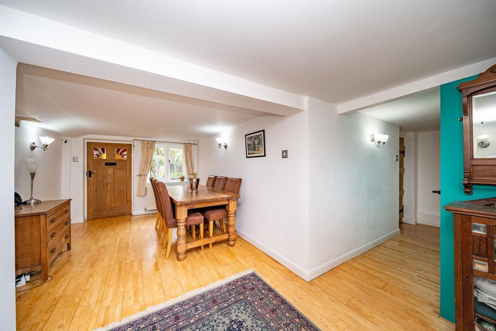 Property photo 2 of 23 31-The-Green-1010.Jpg