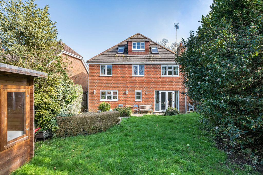 Property photo 2 of 24